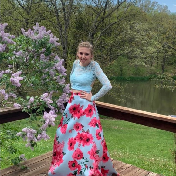 Prom Dress - Picture 4 of 5
